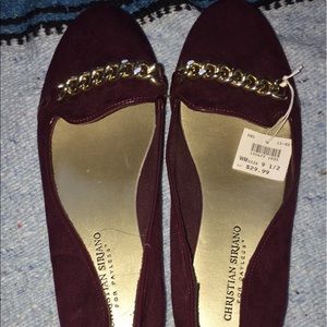 Burgundy flats with cute gold chain