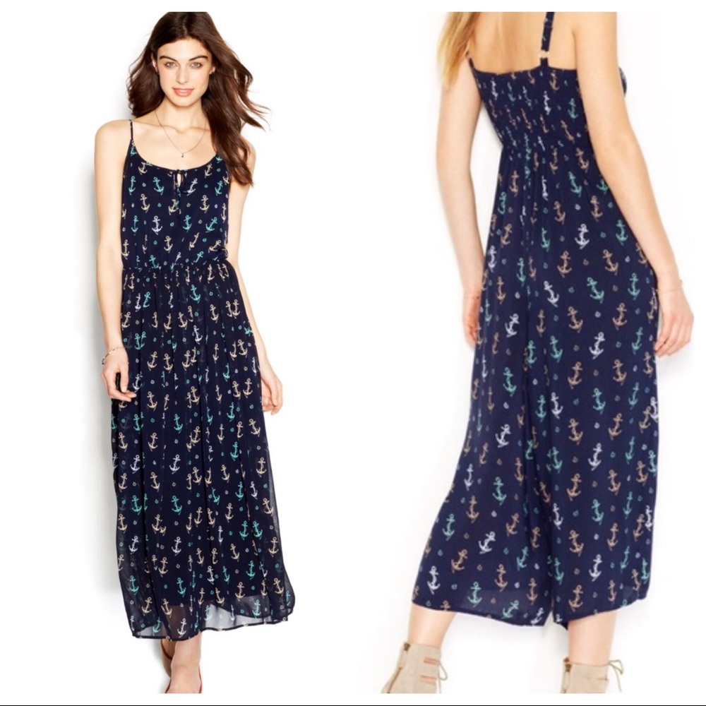Beautiful Blue Anchor Design Midi Dress! 👗