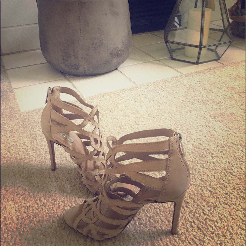 Nude color high heel sandal w/ minimal wear