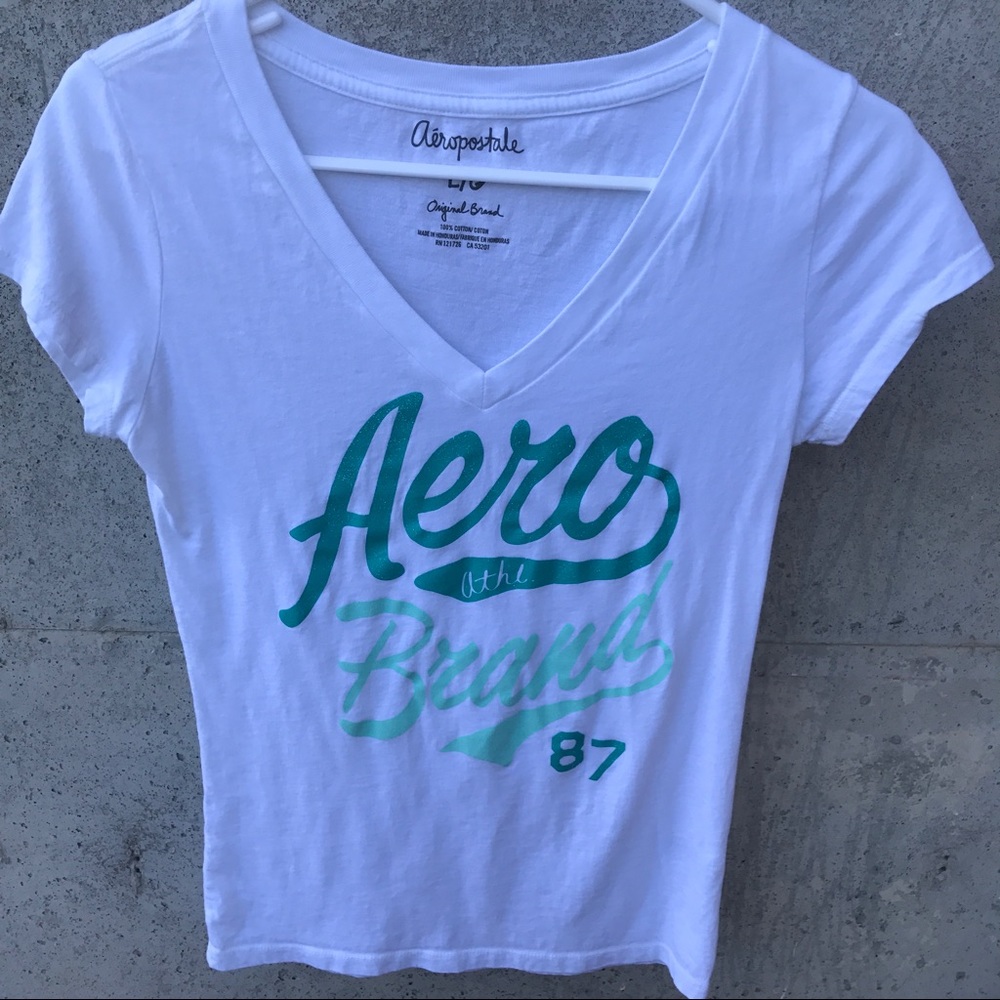NWOT Aeropostale Juniors white  short sleeve Tee!