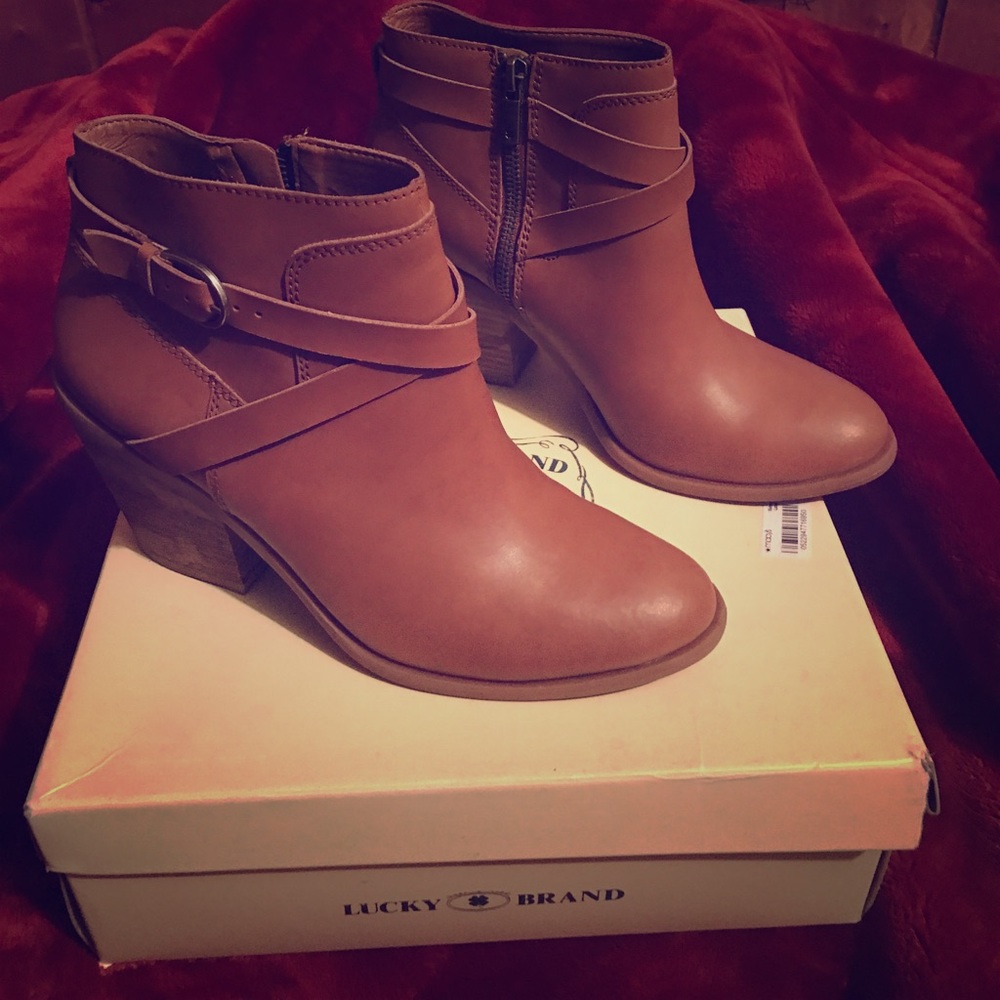 Lucky Brand shoe boots
