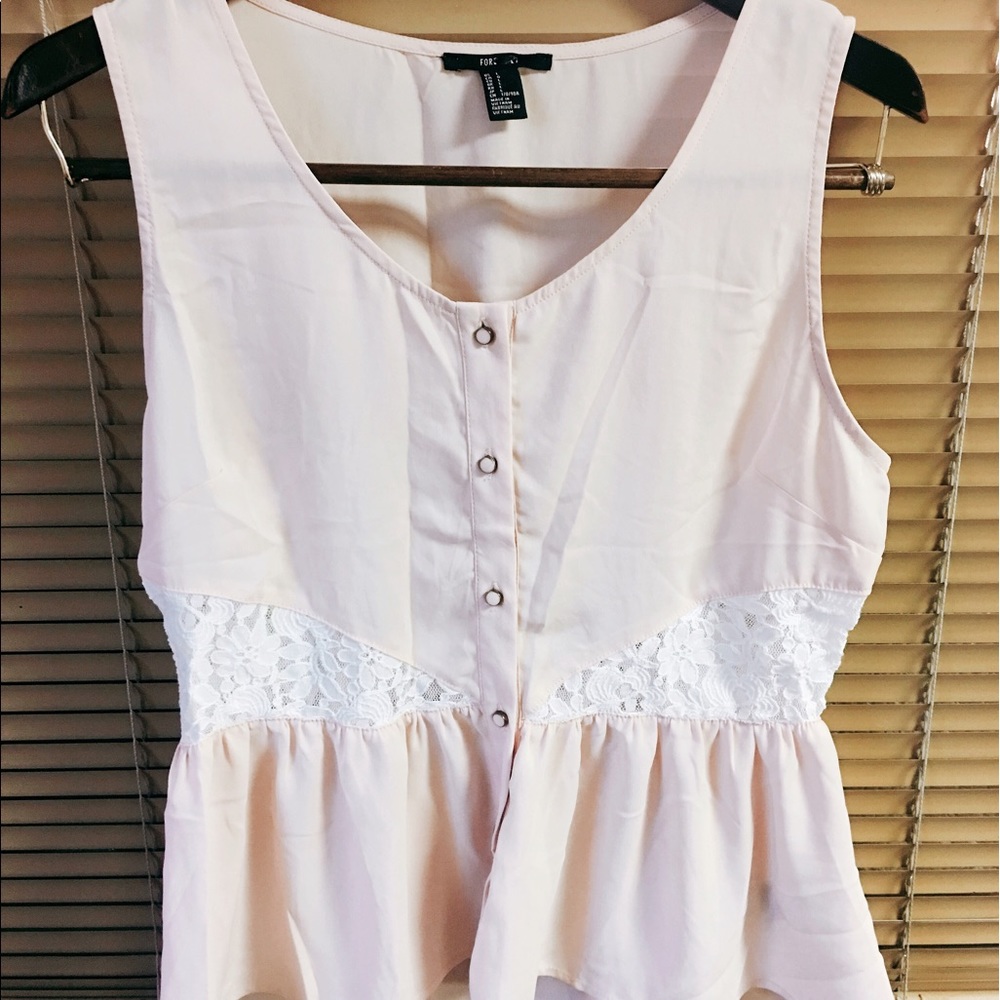 Pink & white lace blouse with no sleeves