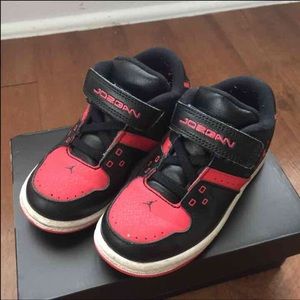 Toddler Jordans 9c
