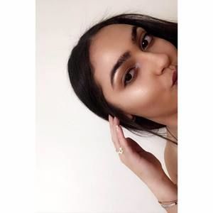 Meet your Posher, Gabriela