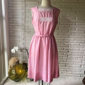 Vintage Pink Gingham Dress 💕