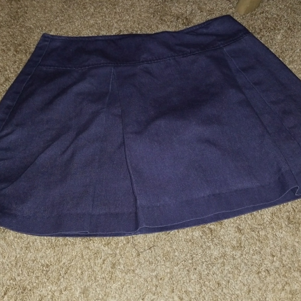 Pleated uniform skirt