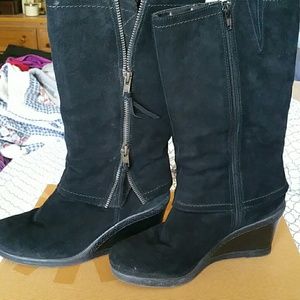 Bass below the knee boots.