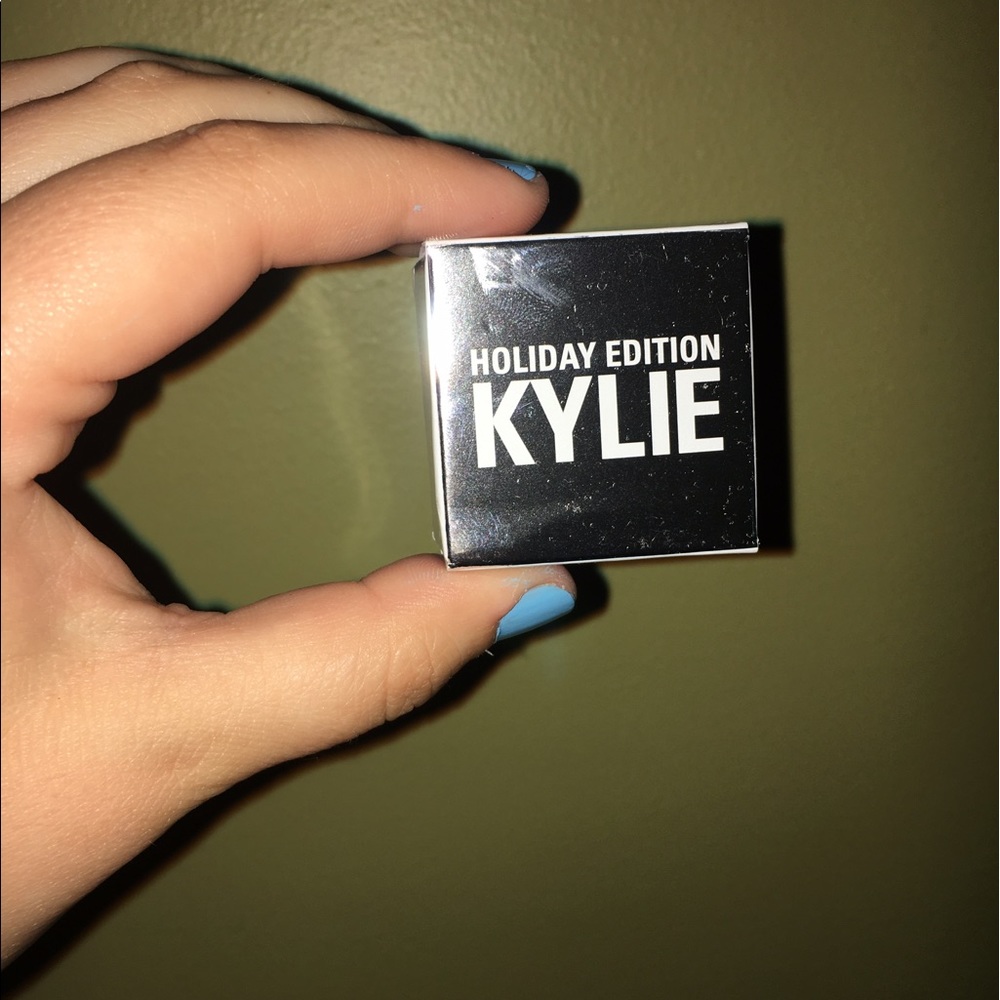 Brand new never used "camo" Kylie creme eyeshadow