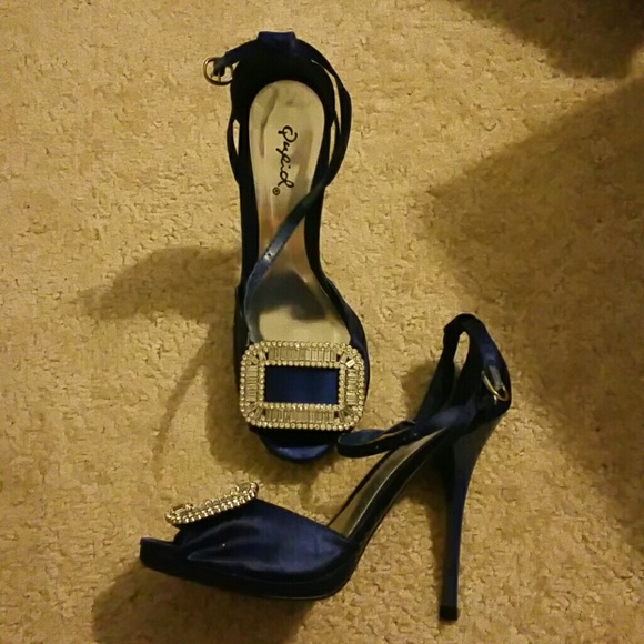 Shoes - FINAL PRICE Navy rhinestone heels