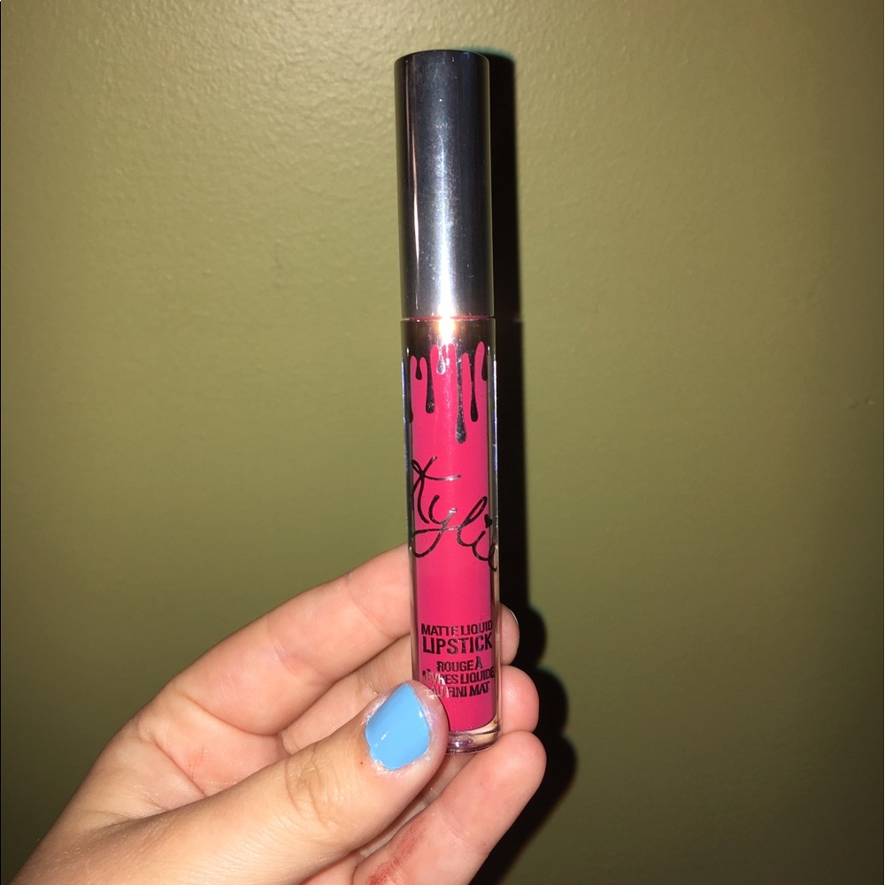 Brand new never used "okurrr" Kylie single.