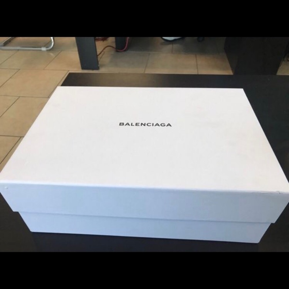Grey Balenciagas - Picture 4 of 5