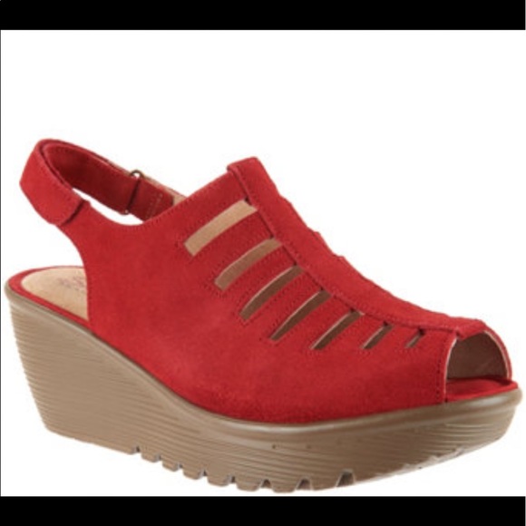 skechers trapezoid red