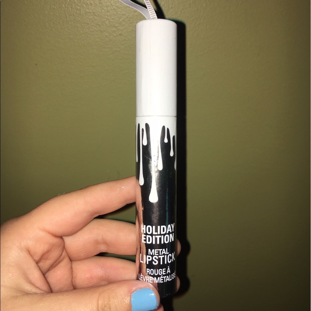 Kylie Cosmetics "Dancer" metal. Never used.