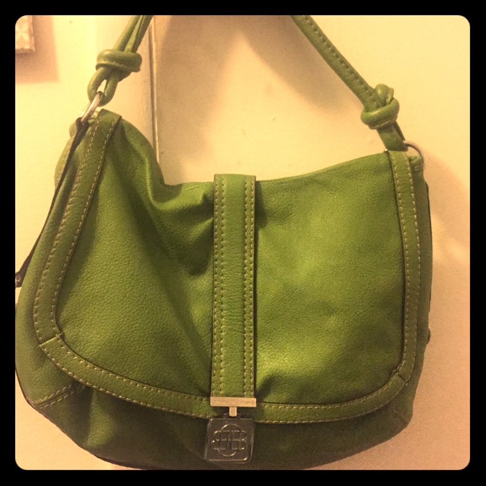 Beautiful shoulder bag 💚