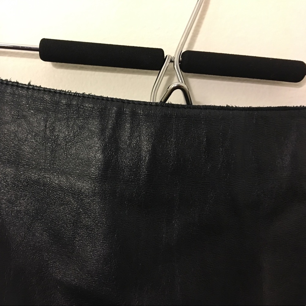 Sexy Leather Skirt - Picture 3 of 4