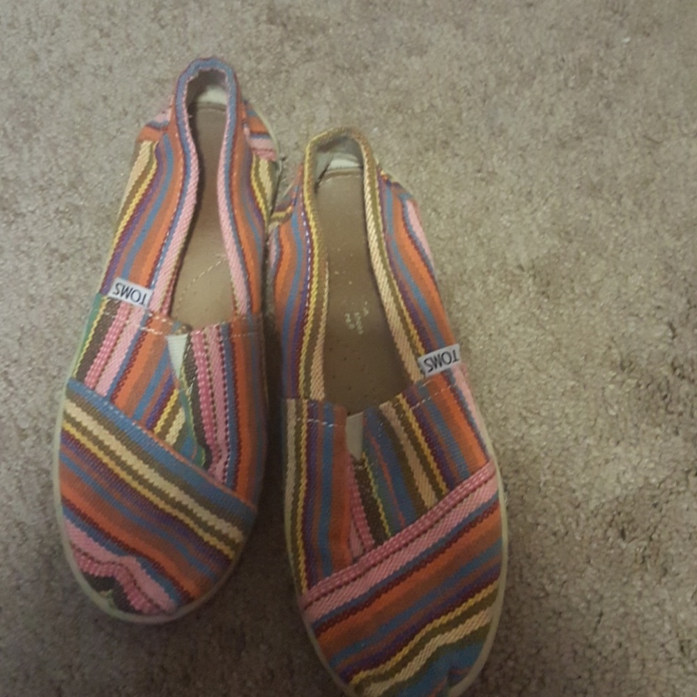 Toms