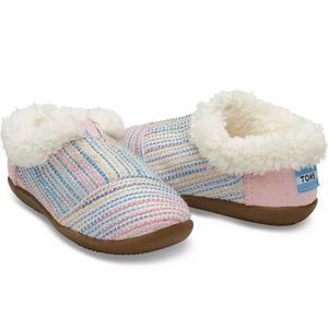New* Tom's Pink metallic woven slipers sizeT6