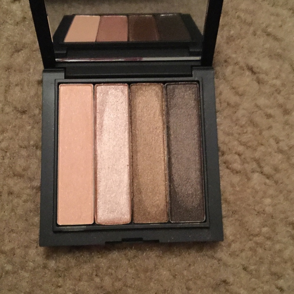 Charlotte Ronson eyeshadow palette