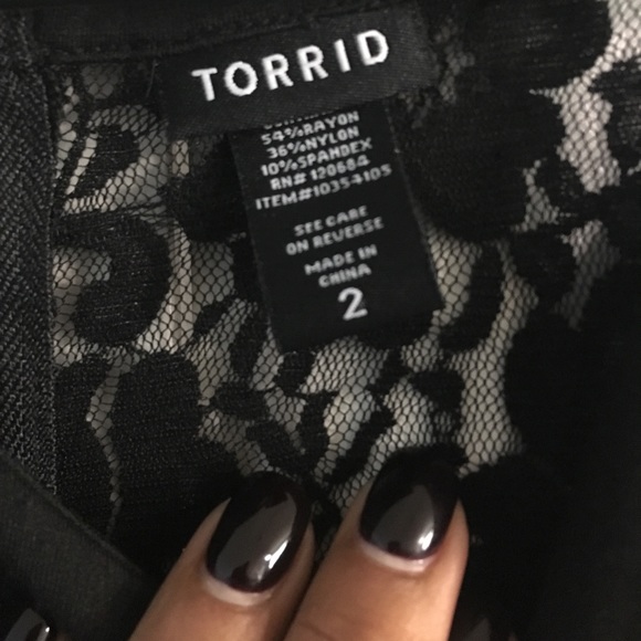 Sleeveless formal blouse/ never worn - Picture 3 of 3