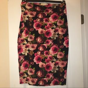 Flirty Floral pencil skirt