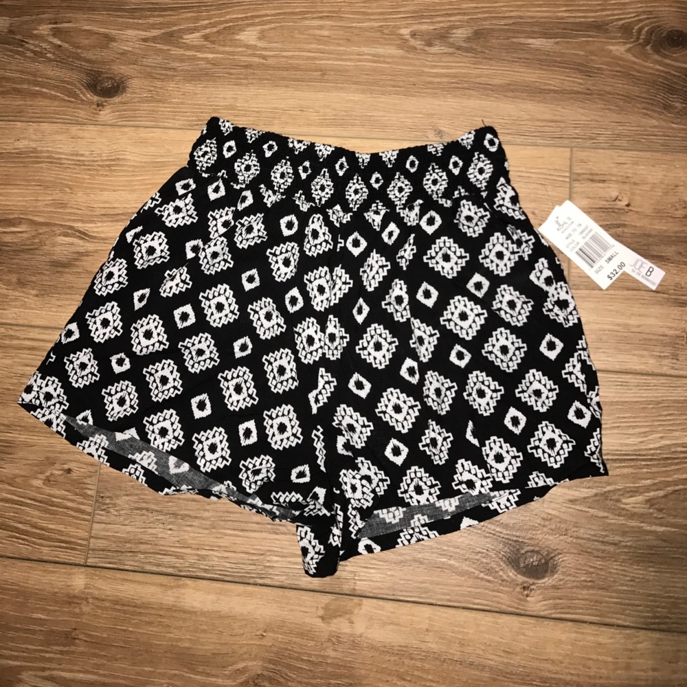 🖤✨NWT Aztec Summer Shorts✨🖤
