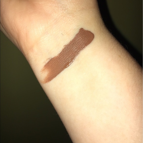 Kylie Cosmetics "Brown Sugar" matte lipstick - Picture 3 of 3