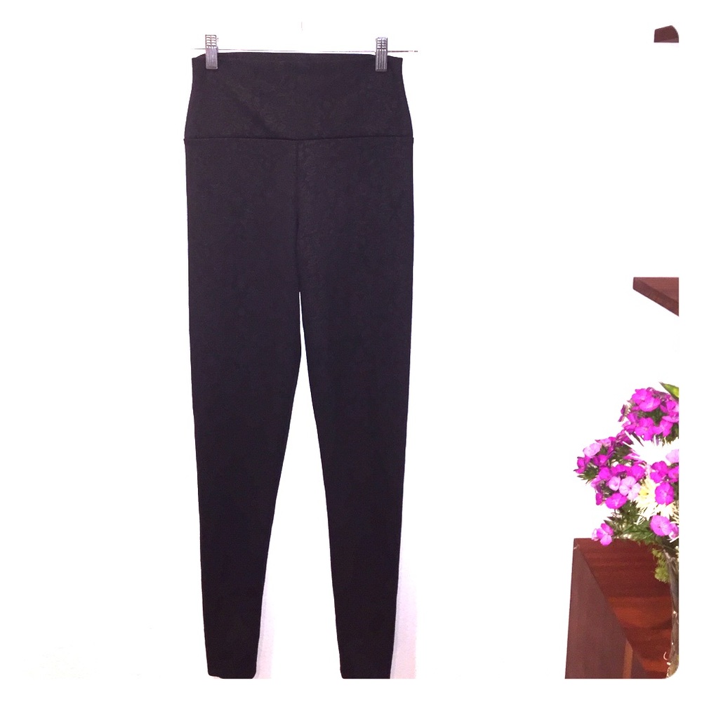 NWT Urban Outfitter BDG Jacquard Print Leggings