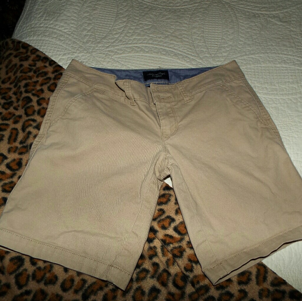 American Eagle Uniform Khaki Shorts