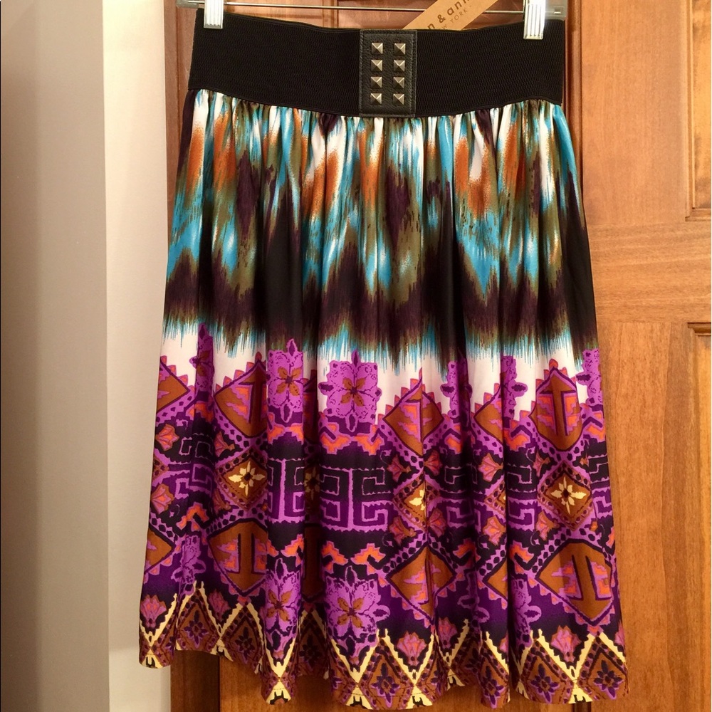 Medium shirt with tags