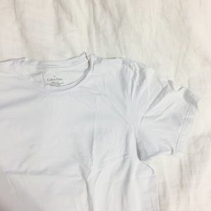 ⚪️ Crew Neck Calvin Klein Tee ⚪️