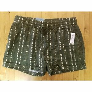 Elastic-waisted Shorts