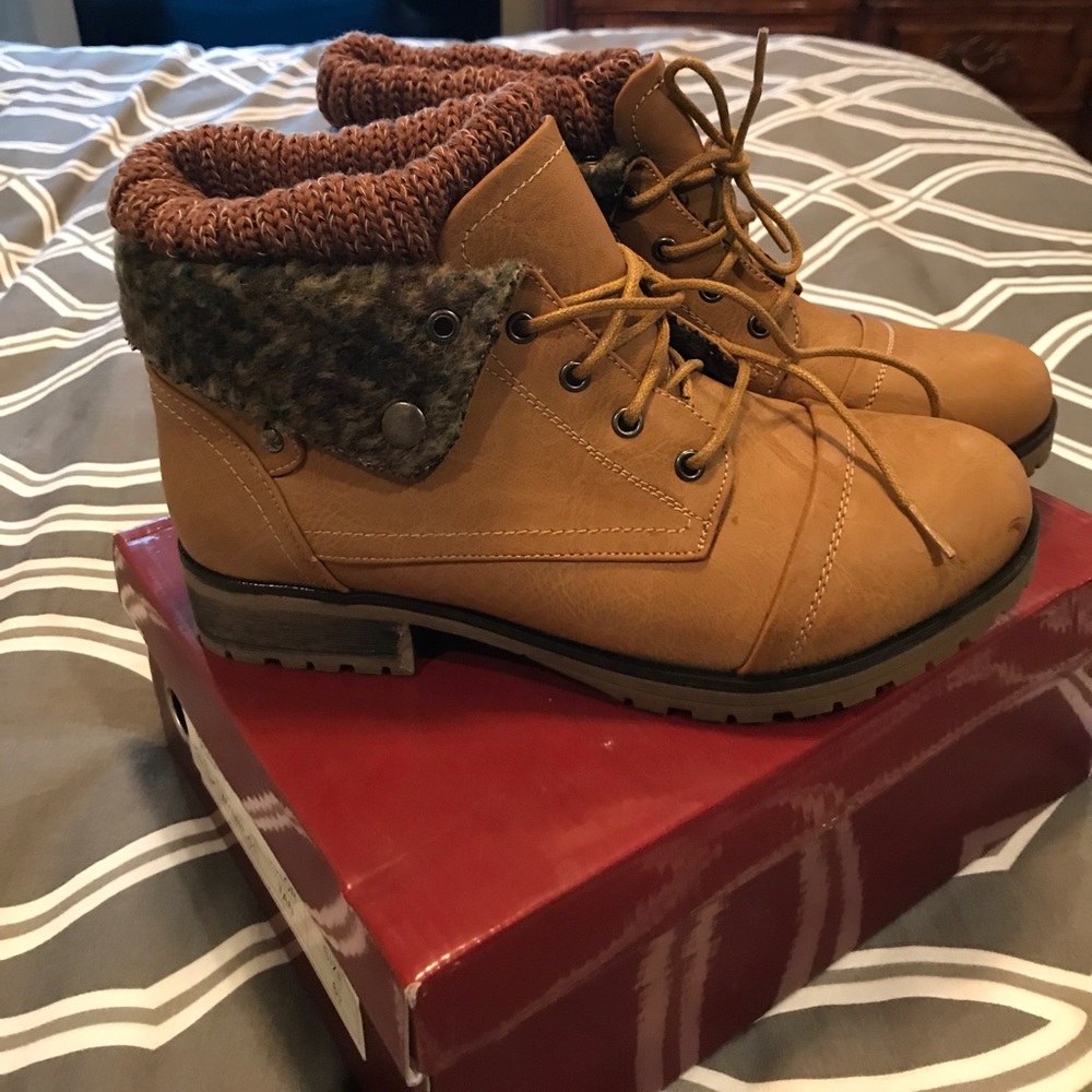 Ankle booties