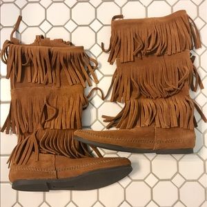 Minnetonka 3-Layer Fringe Boot, Brown