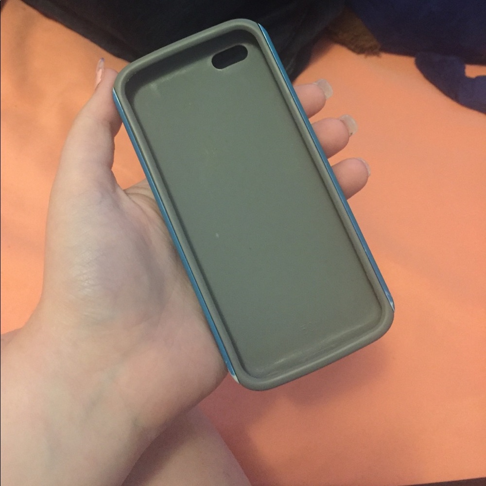 Blue and gray iPhone 5c case