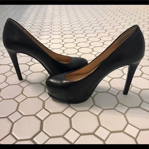 Gianni Bini Black Platform Heels