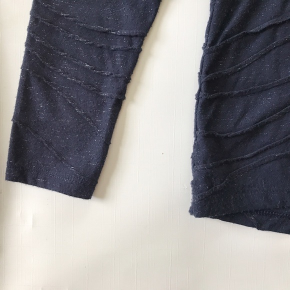 | S i m p l y  V e r a |  Vera Wang blue shirt - Picture 4 of 8