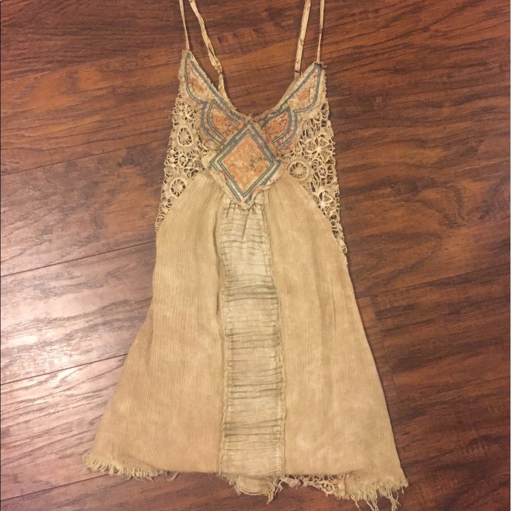 Gimmicks Top