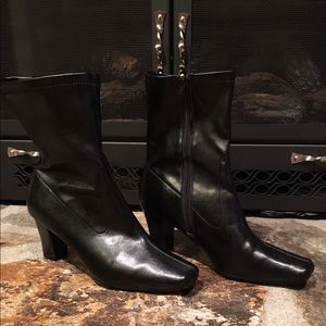 Aerosols black boots