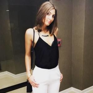 Meet your Posher, Jenn