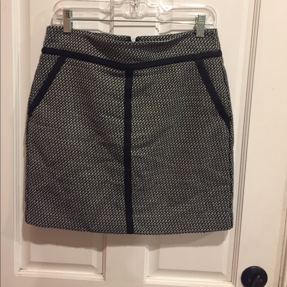 LOFT black & white skirt 4