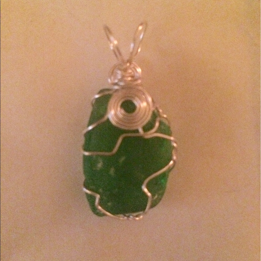 🌊Green beach glass pendant