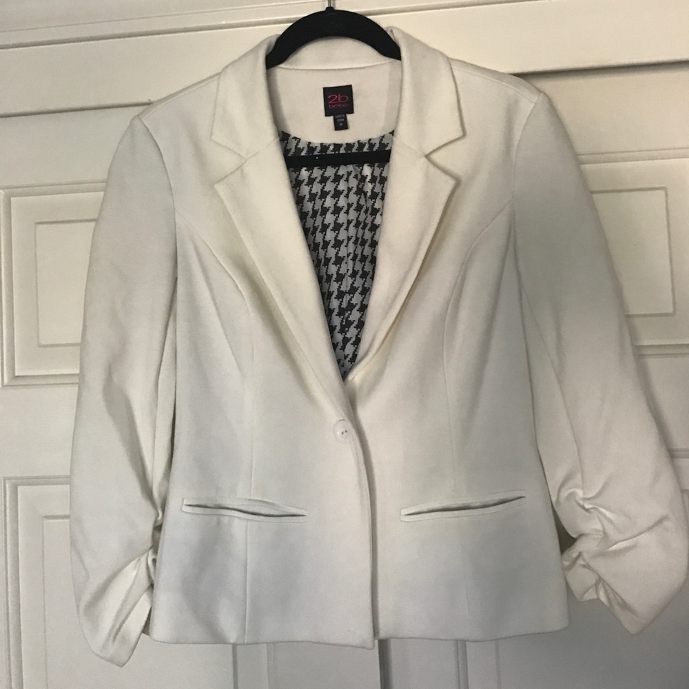2b Bebe White Blazer