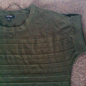 Apt. 9 Sweaters - Cute Forest Green Knit Short Sleeve Sweater Apt. 9 Sweaters - Cute Forest Green Knit Short Sleeve Sweater