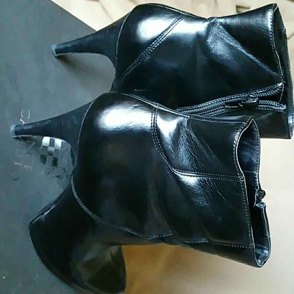 High heel booties