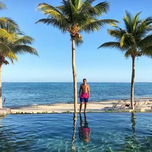 Meet your Posher, Louria