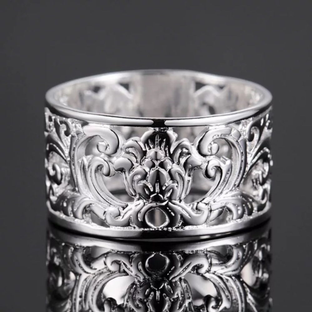 NWT STERLING SILVER HEART RING 7