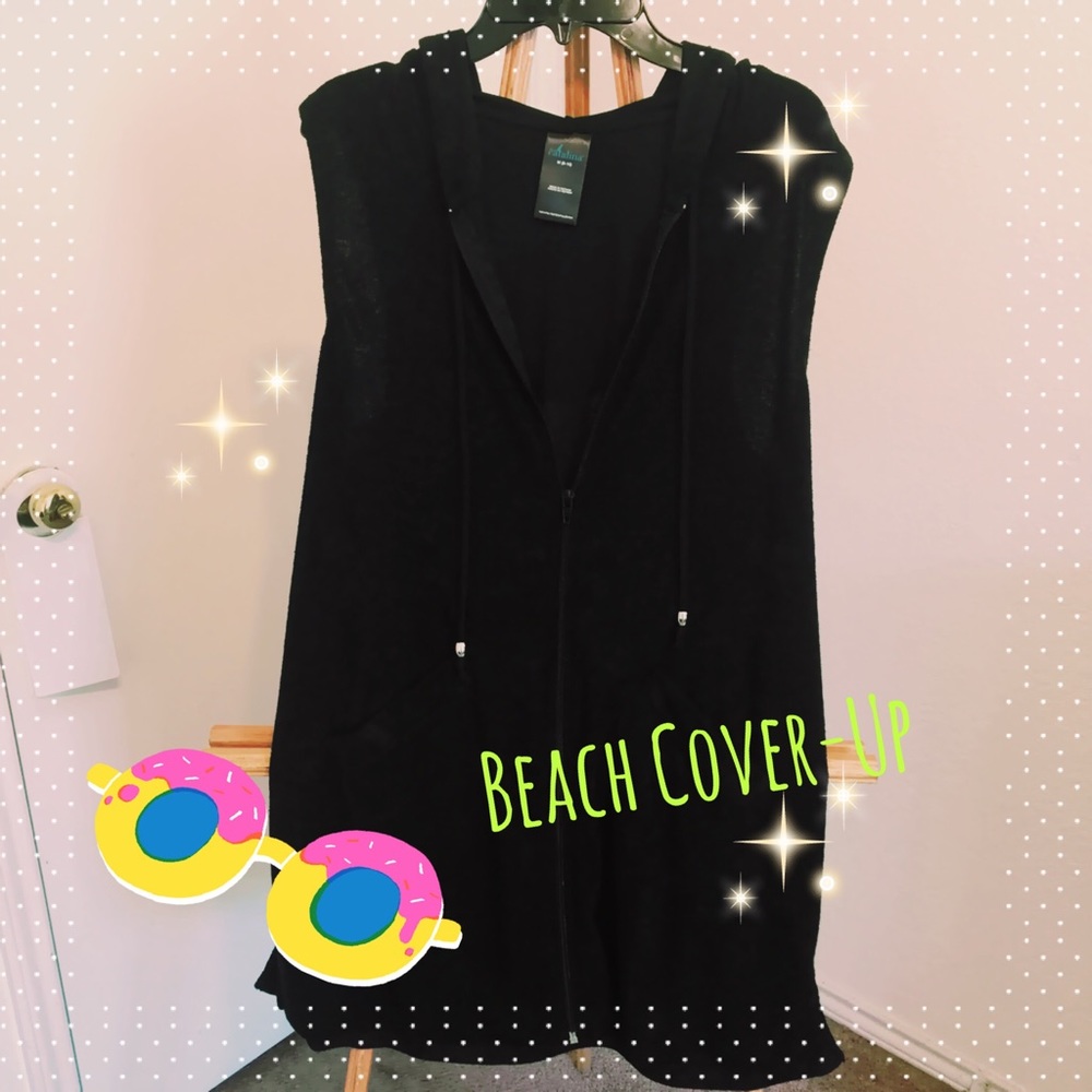 Black sleeveless light sweater