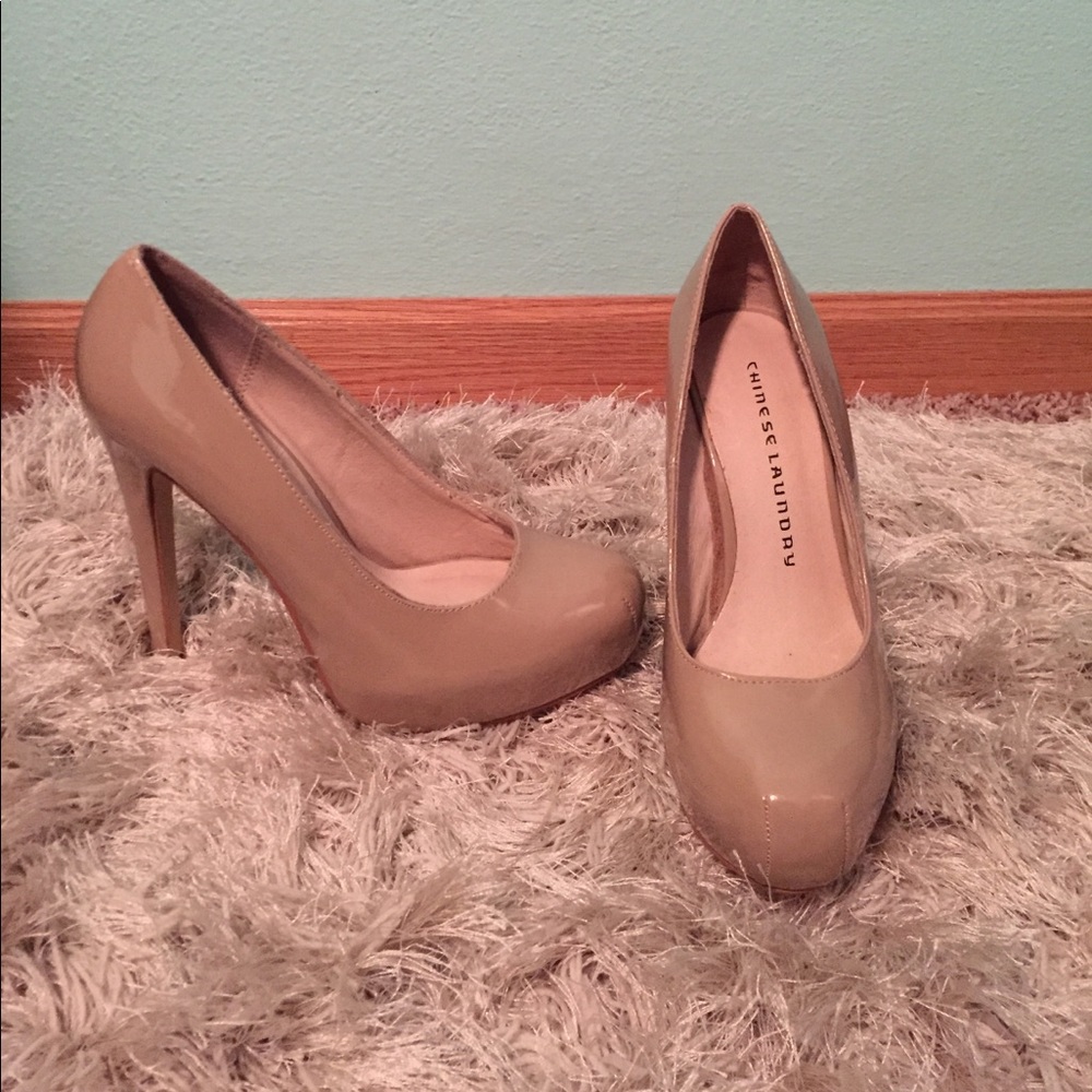 Chinese Laundry Nude Pumps