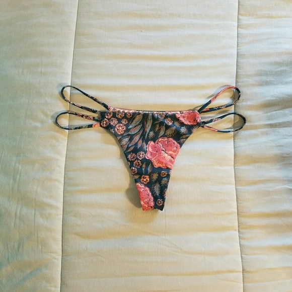 BR//SCF LARGE BIKINI - Picture 2 of 3