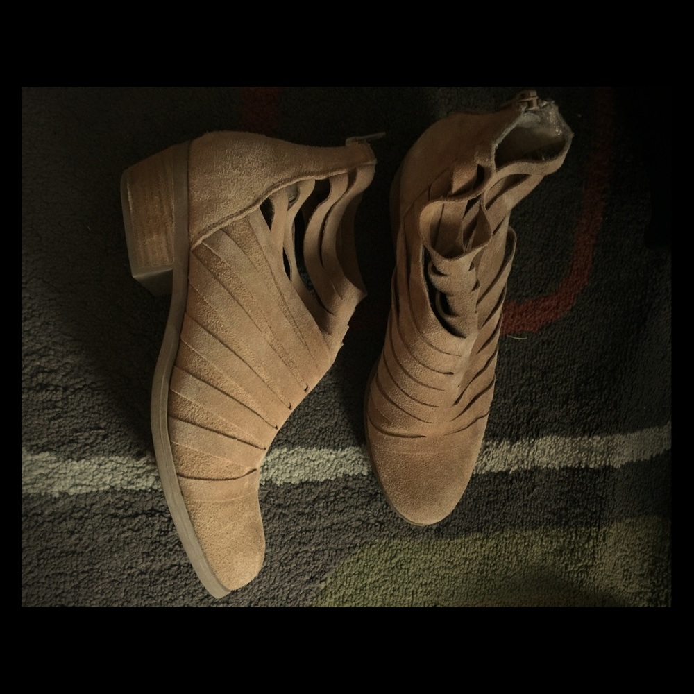 tan sued booties